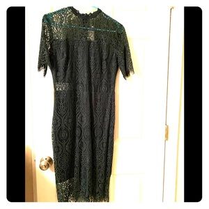 Lace fitted dress
